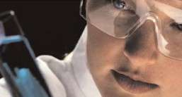 How can I become a forensic scientist?